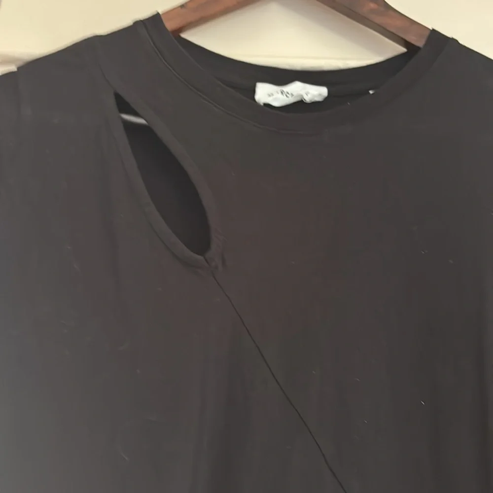 MARCELLA black key hole T-shirt dress - Picture 2 of 4